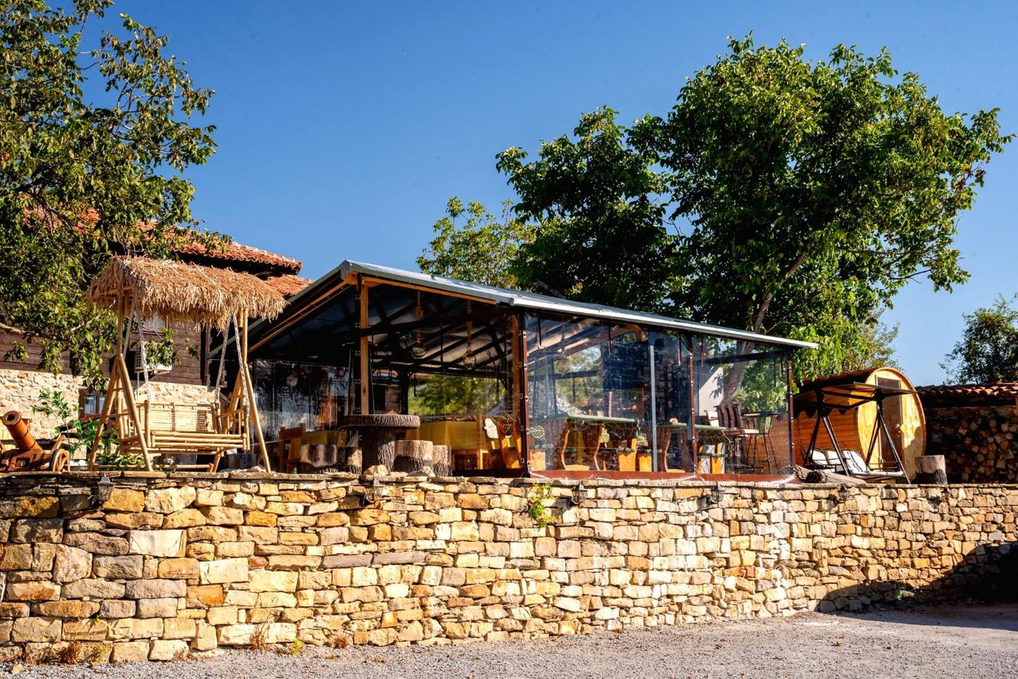 Complex Arbanashki Style-Panoramic View With Summer And Winter Terrace, Jacuzzi, Sauna, Children'S And Adult Area With Cinema Summer Арбанаси Экстерьер фото