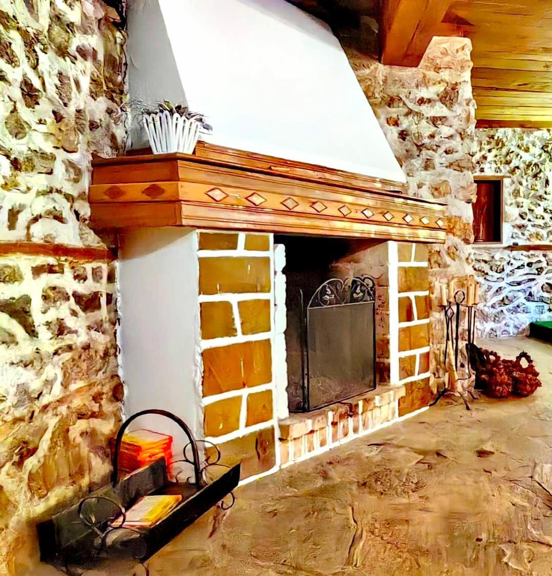 Complex Arbanashki Style-Panoramic View With Summer And Winter Terrace, Jacuzzi, Sauna, Children'S And Adult Area With Cinema Summer Арбанаси Экстерьер фото